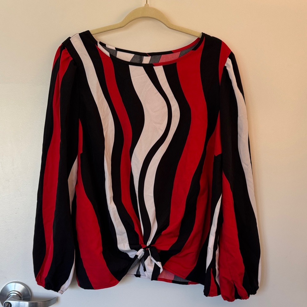 SHEIN Red and Black Wave Pattern Blouse